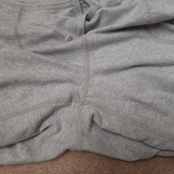 Patagonia W's Ahnya Light Salt Grey Pants Large Cuffs - Picture 9 of 9